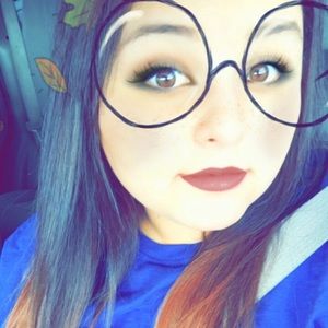 Meet your Posher, Chaya